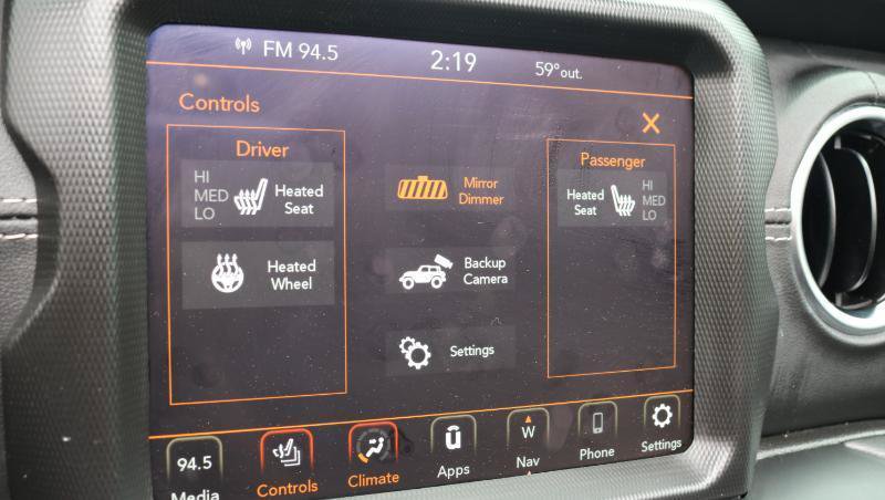 Used 2023 Jeep Wrangler Unlimited Sahara w/ Cold Weather Group AWD/4WD image 17