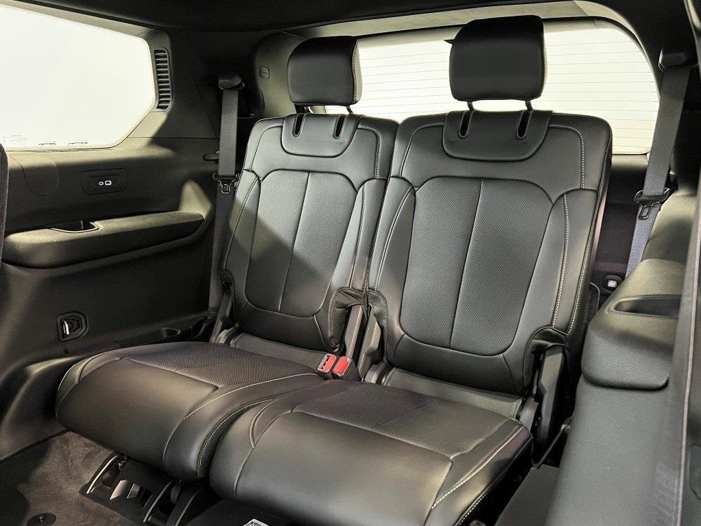 New 2025 Jeep Grand Cherokee L Limited w/ Luxury Tech Group II image 12