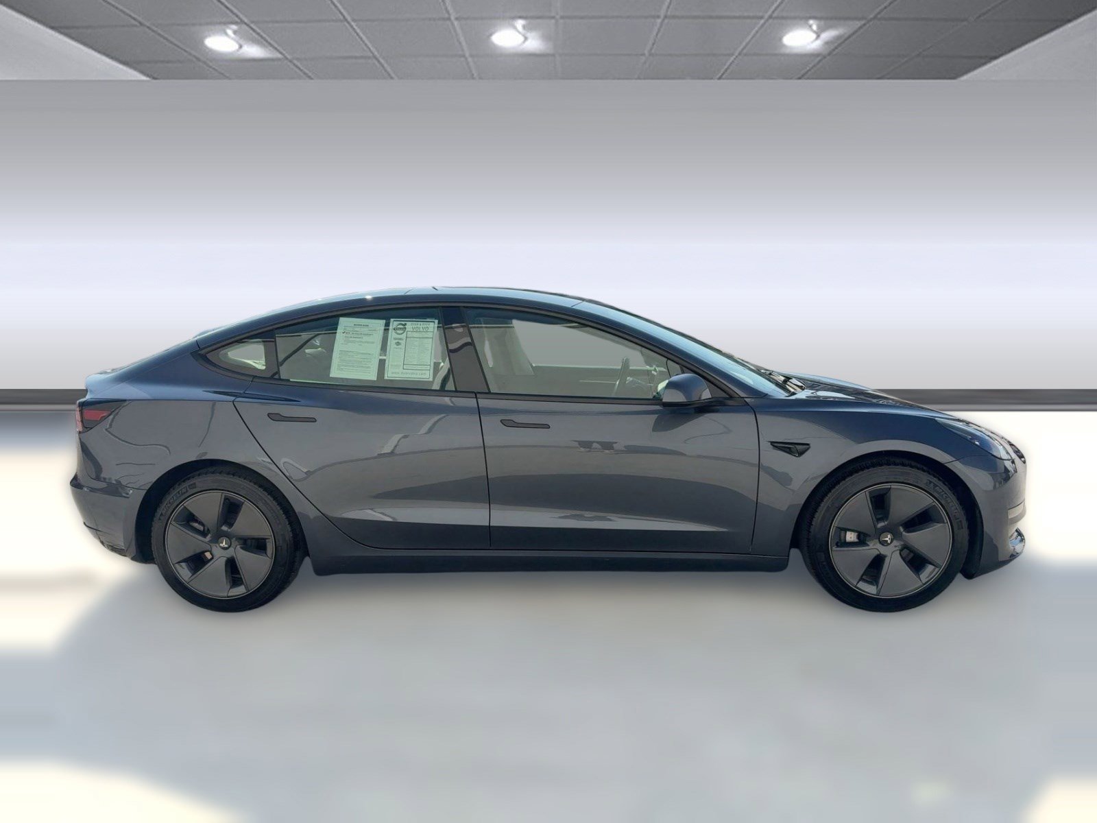 Used 2023 Tesla Model 3 Standard Range image 8