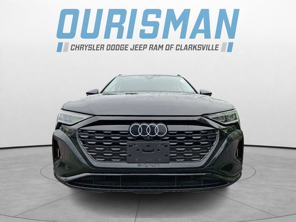 Used 2024 Audi Q8 e-tron Premium AWD/4WD image 2