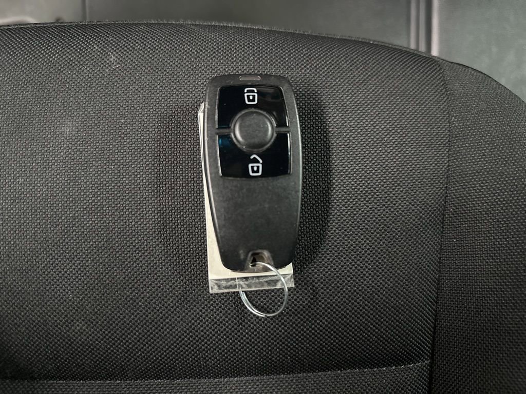 Used 2019 Freightliner Sprinter 144 image 34