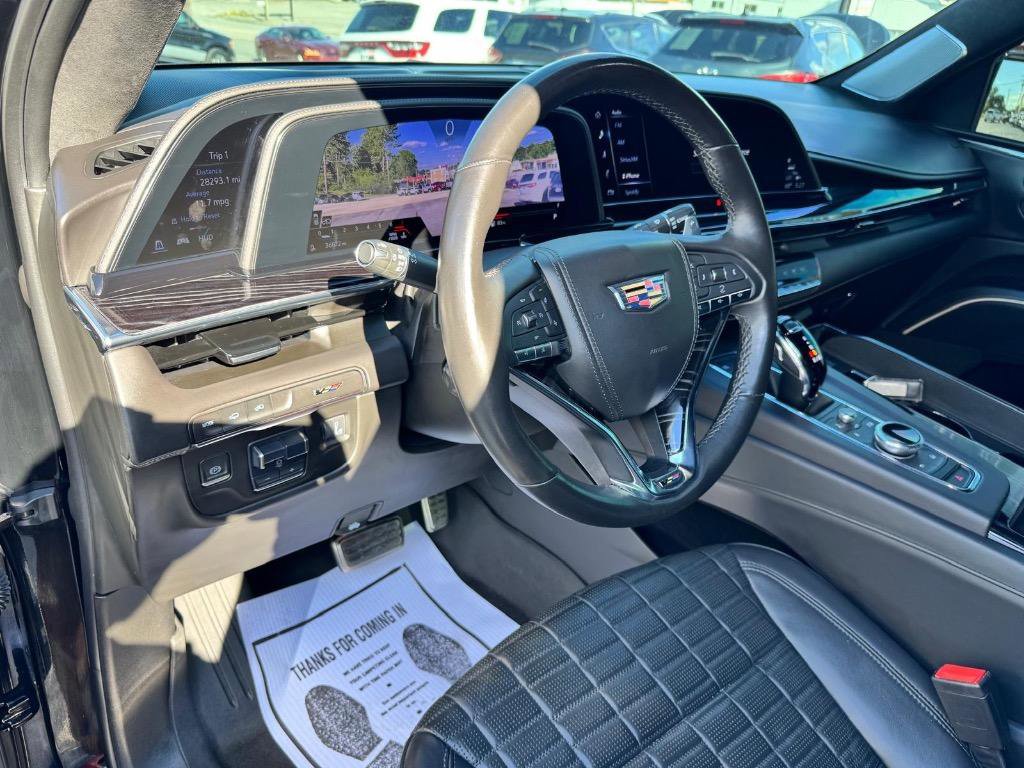 Used 2023 Cadillac Escalade ESV V image 13