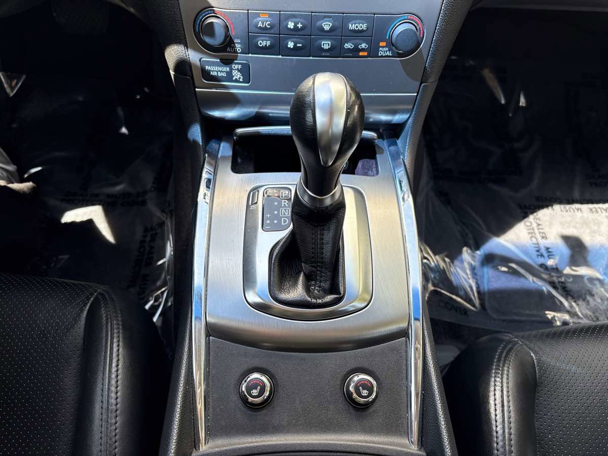 Used 2011 INFINITI G37 Journey w/ Premium Pkg RWD image 30