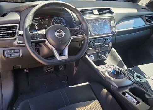 Used 2025 Nissan Leaf S FWD image 4