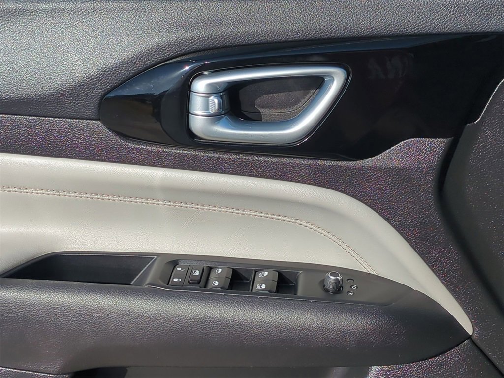 Used 2024 Jeep Compass Limited image 22