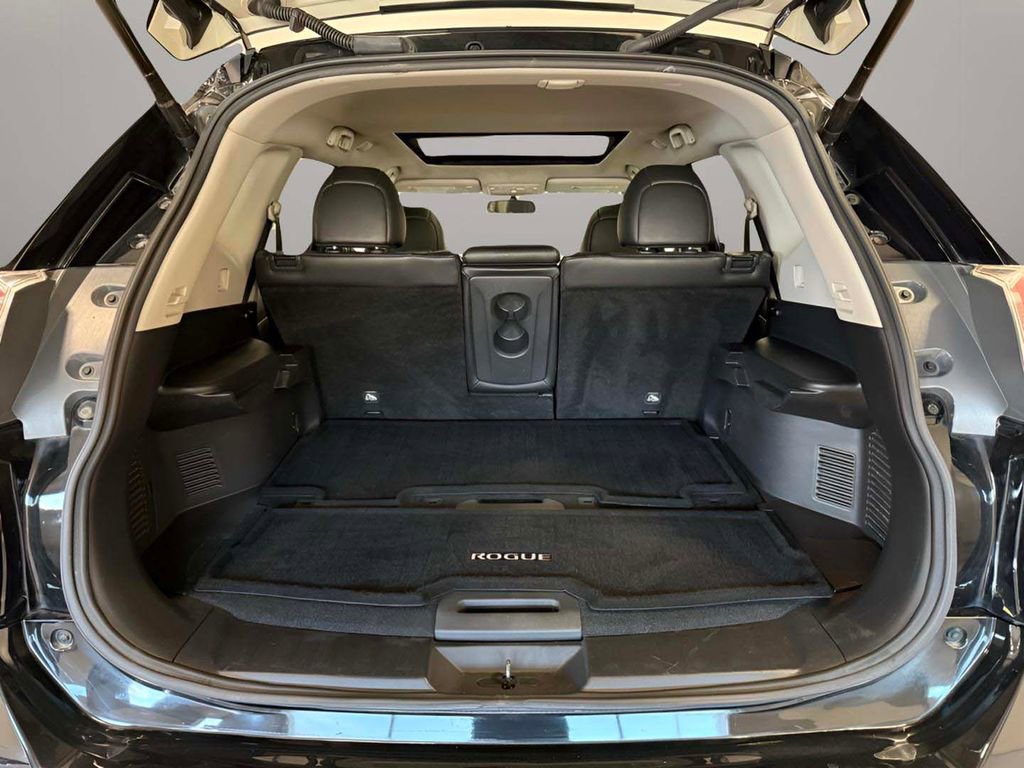 Used 2016 Nissan Rogue SL w/ SL Premium Package image 13