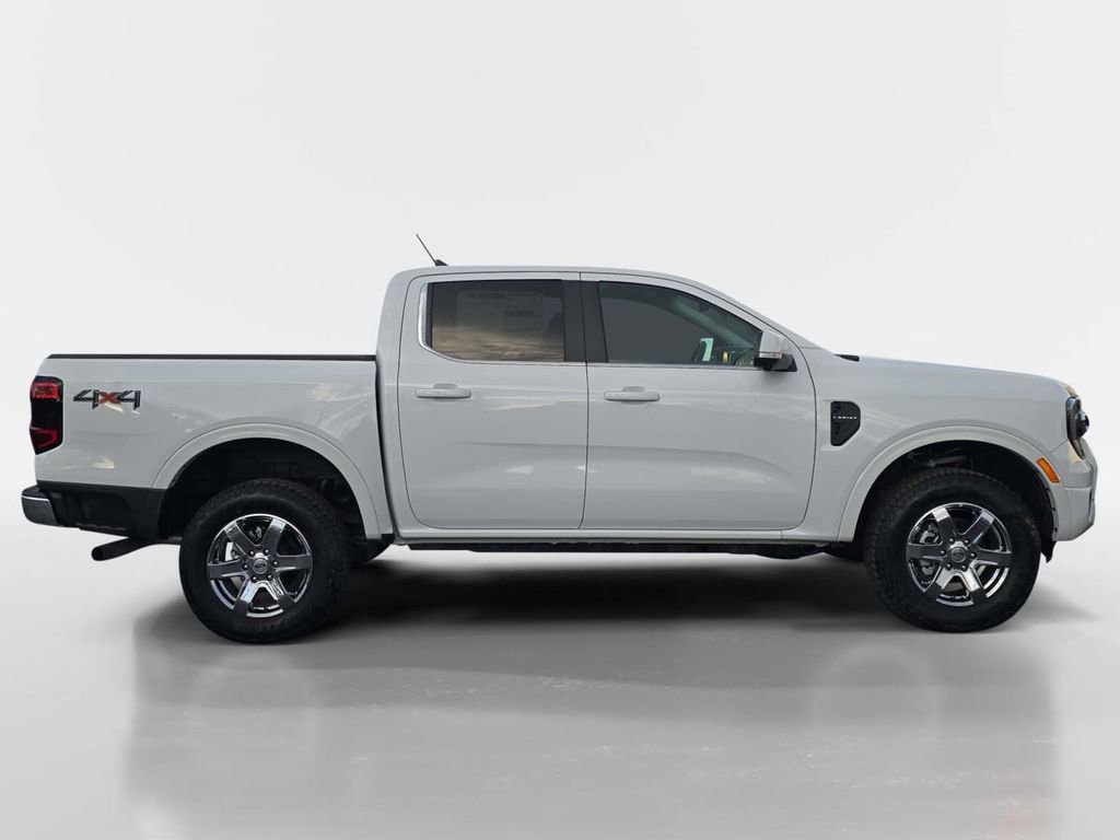Used 2025 Ford Ranger Lariat w/ Chrome Accent Package image 6