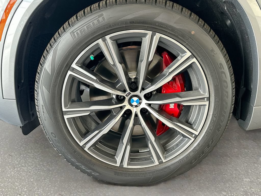 New 2026 BMW X5 xDrive40i w/ M Sport Package AWD/4WD image 33