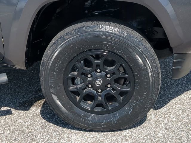 Certified 2022 Toyota Tacoma SR5 RWD image 11