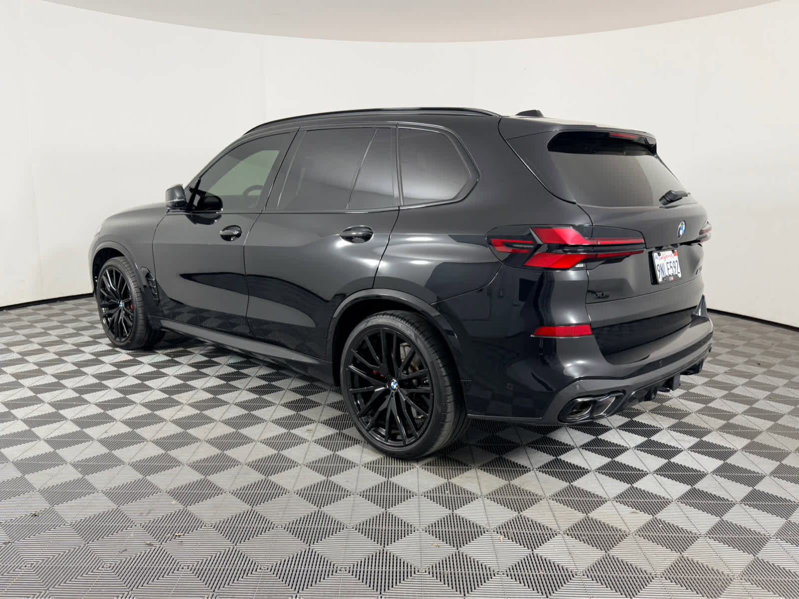 Certified 2025 BMW X5 M60i image 5