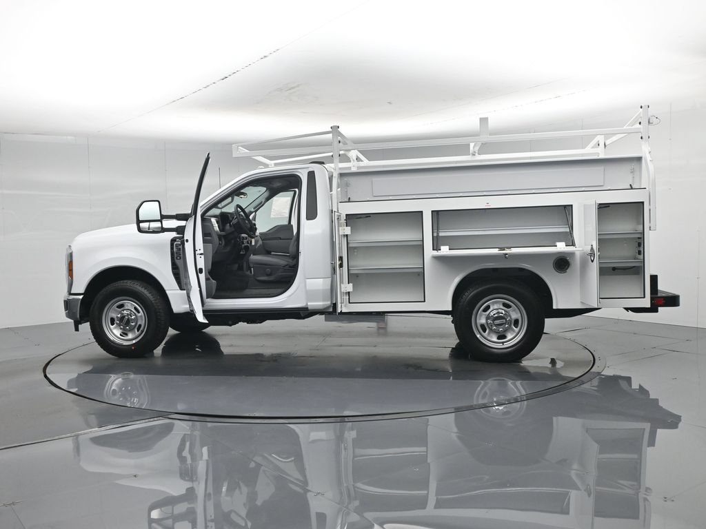 New 2026 Ford F350 XL w/ XL Chrome Package RWD image 37