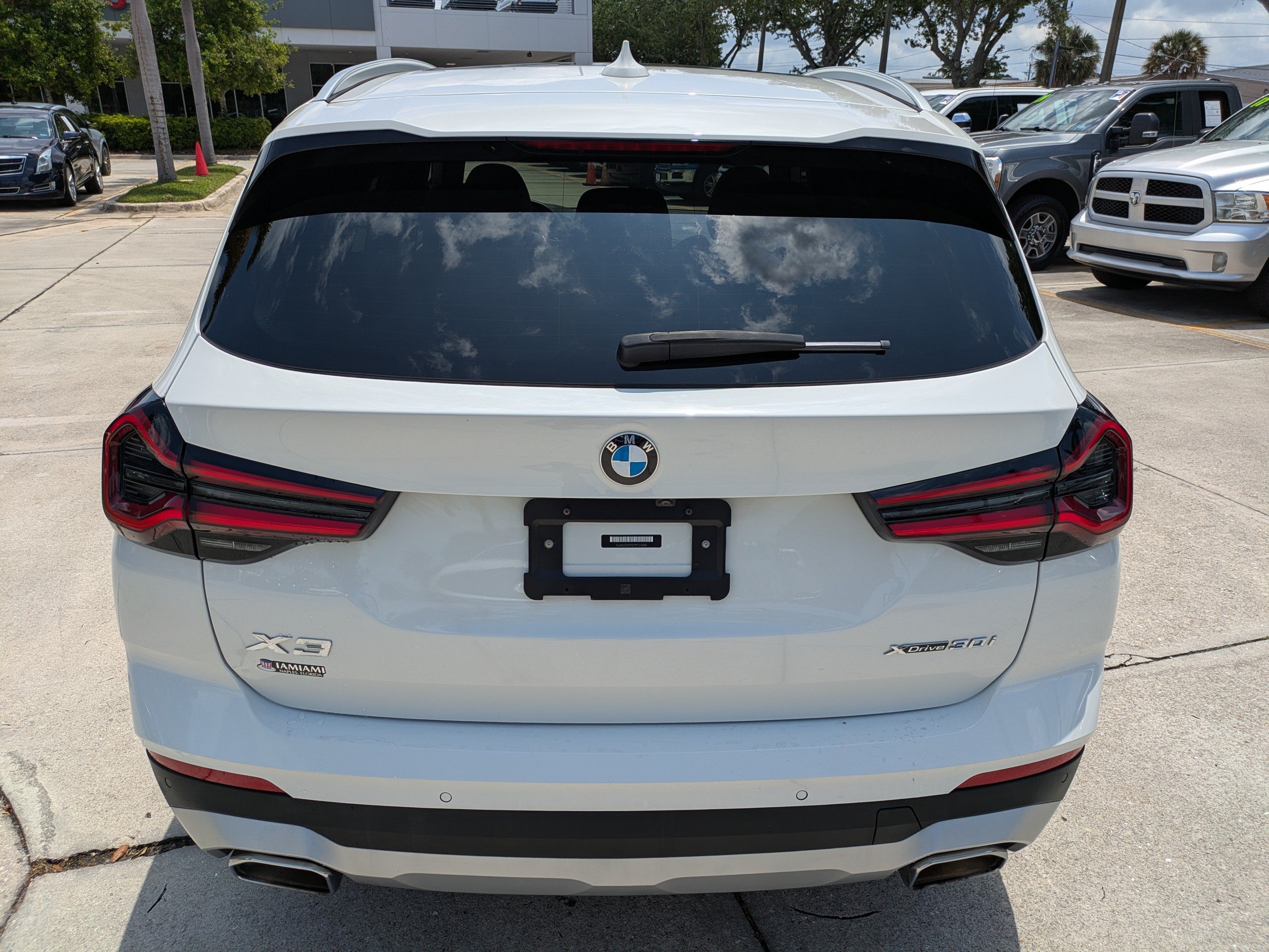 Used 2023 BMW X3 xDrive30i w/ Premium Package AWD/4WD image 5