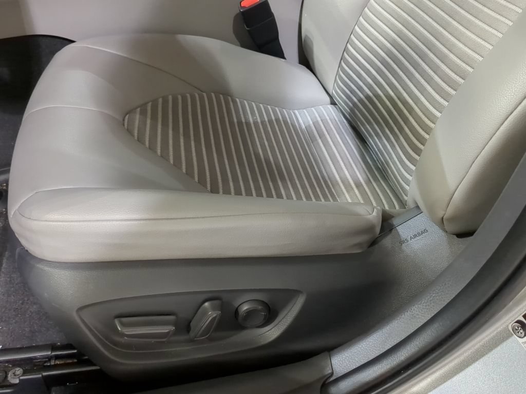 Used 2019 Toyota Camry SE FWD image 15