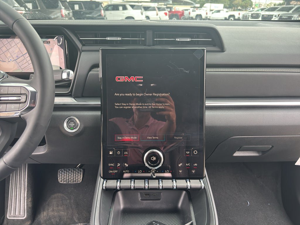 Used 2027 GMC Terrain Elevation w/ Elevation Premium Package FWD image 23