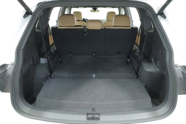 Used 2024 Volkswagen Tiguan SE image 36