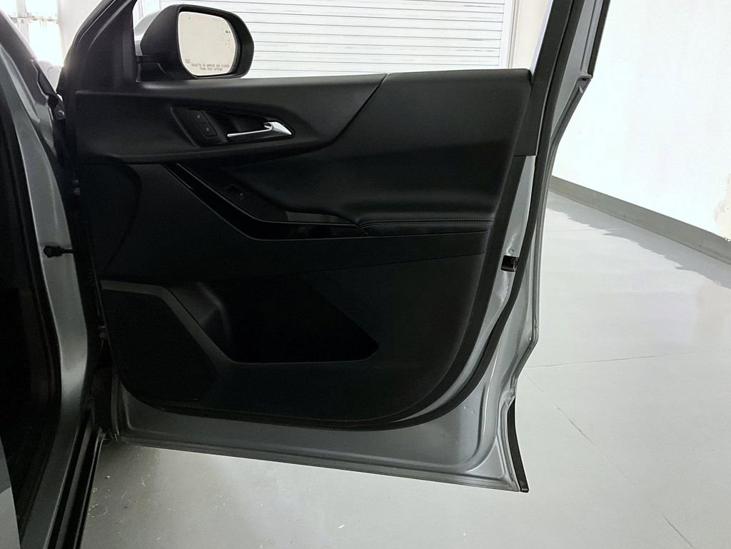 Certified 2025 Chevrolet Equinox LT image 16