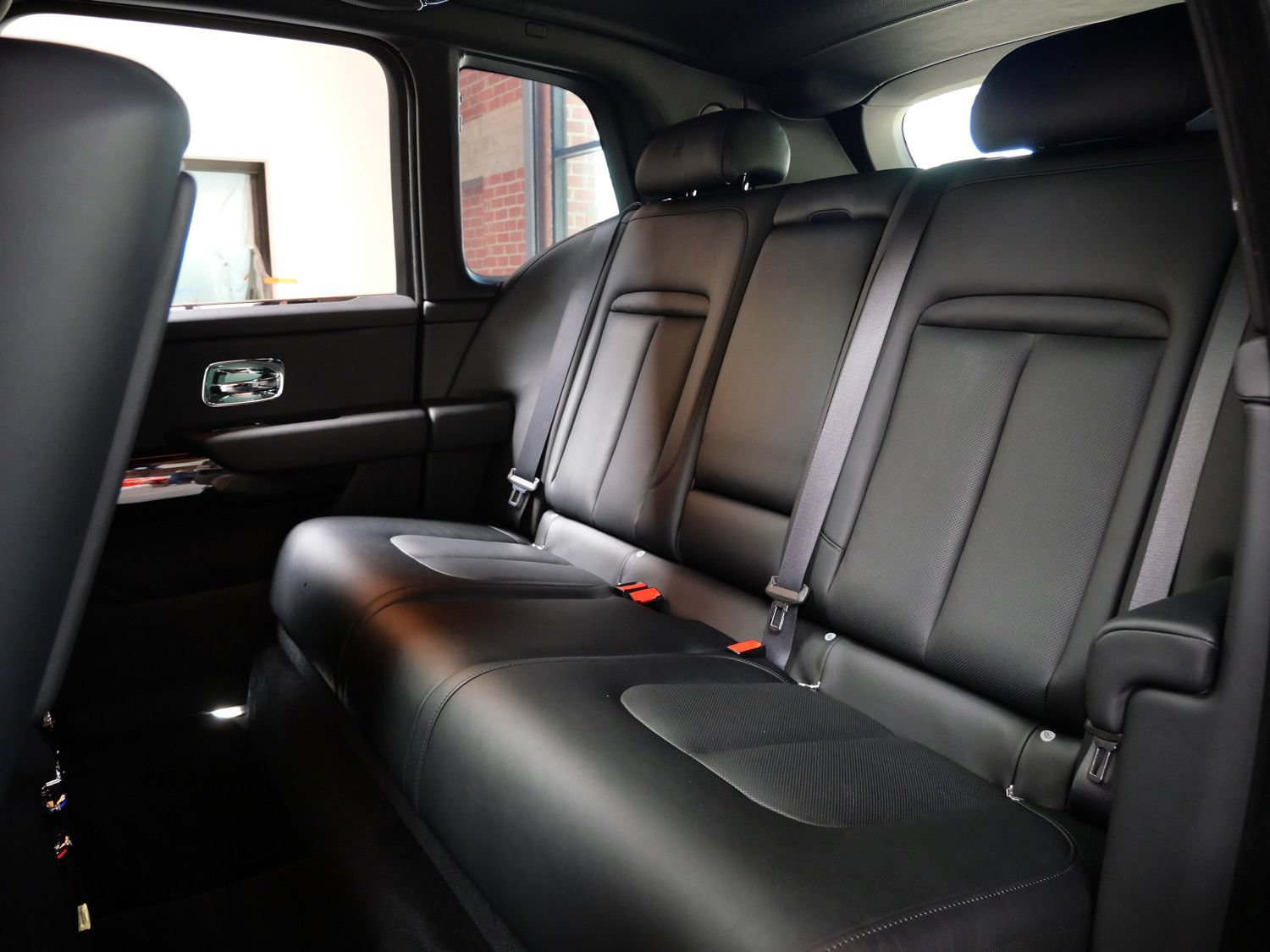 Certified 2022 Rolls-Royce Cullinan AWD/4WD image 8