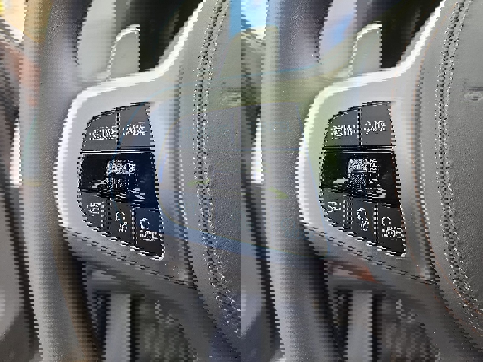 Used 2026 BMW X7 xDrive40i w/ M Sport Package AWD/4WD image 22