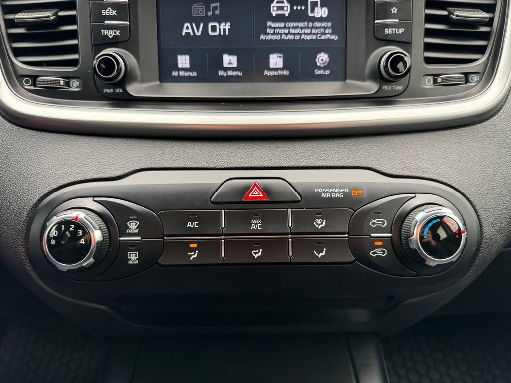 Used 2019 Kia Sorento LX image 26