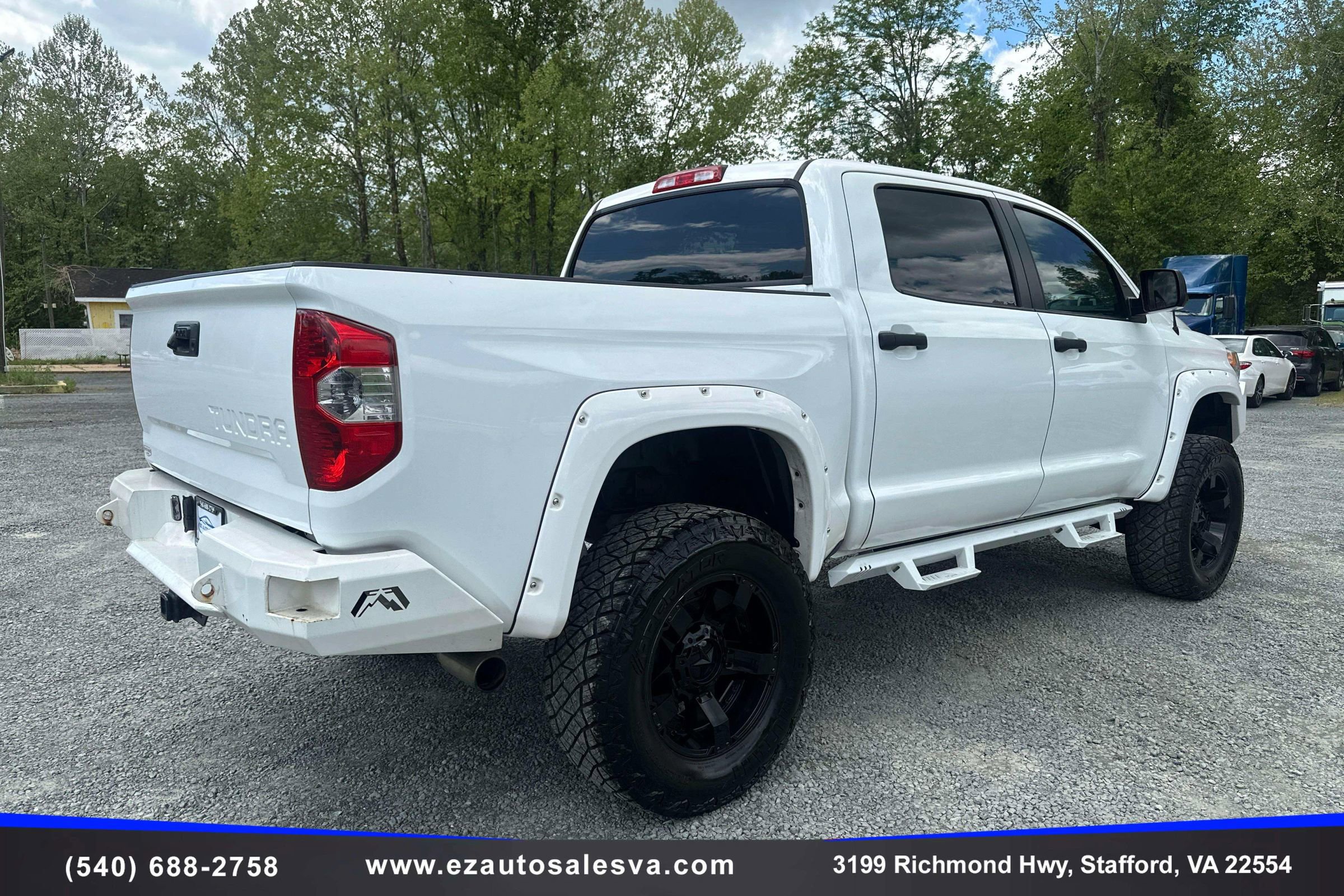 Used 2015 Toyota Tundra SR5 w/ SR5 Upgrade Package AWD/4WD image 17