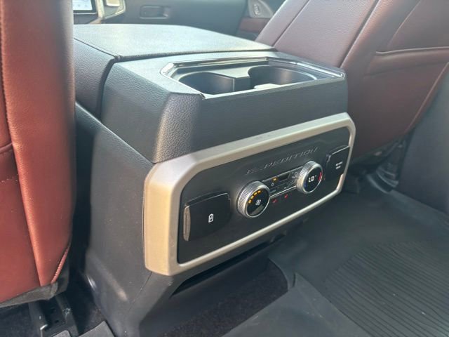 Used 2022 Ford Expedition Max Limited image 25
