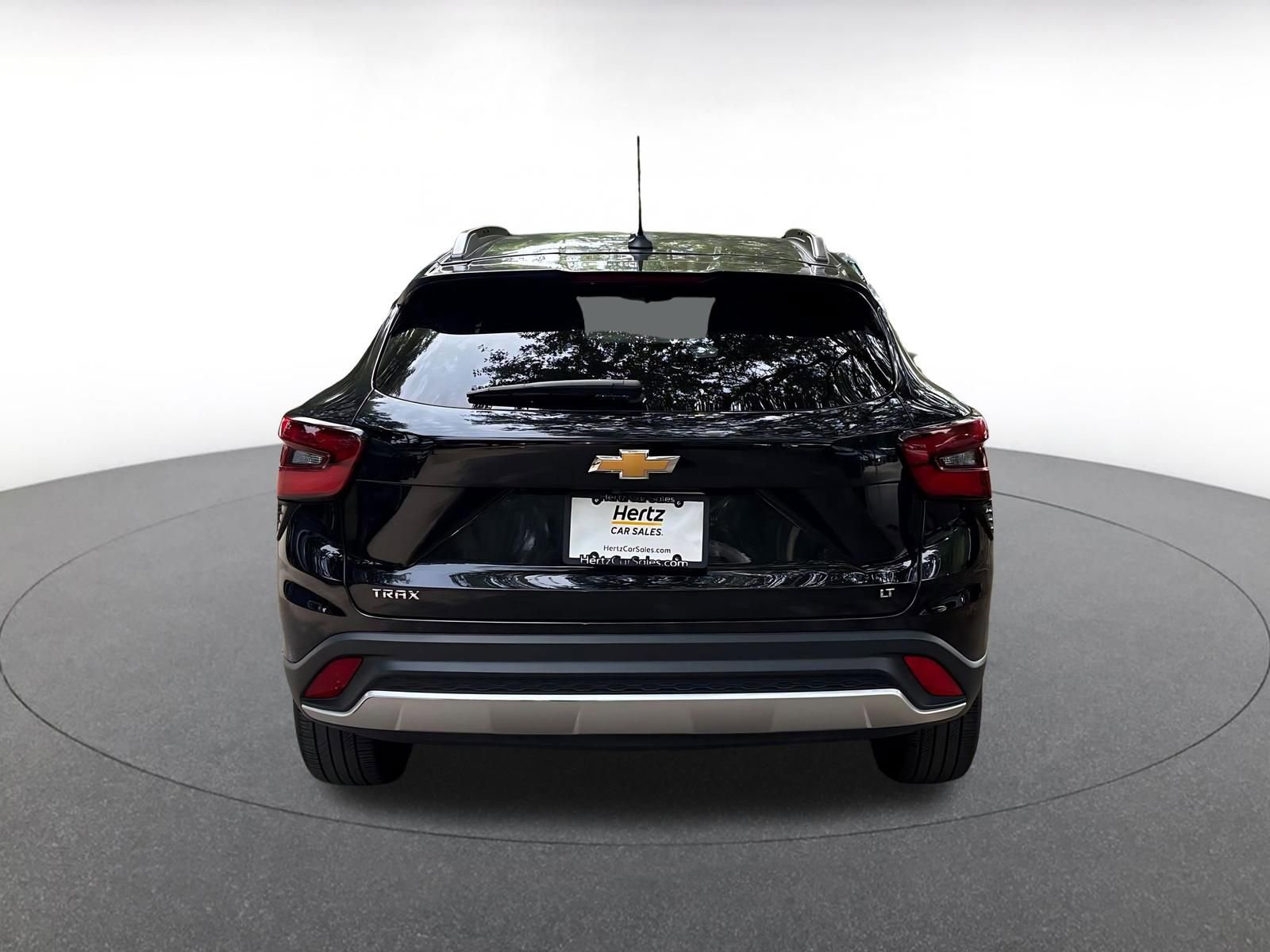 Used 2025 Chevrolet Trax LT w/ LT Convenience Package FWD image 6