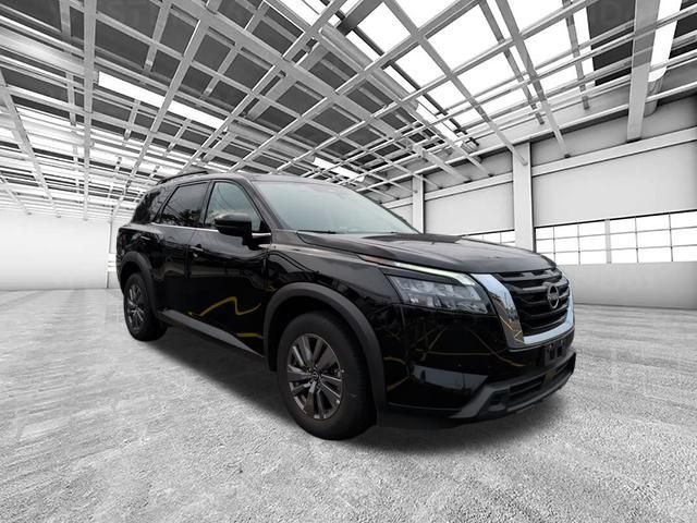 Used 2025 Nissan Pathfinder SV AWD/4WD image 1