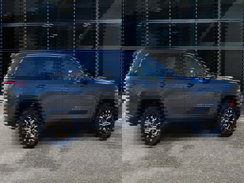 New 2025 Jeep Grand Cherokee Limited w/ Luxury Tech Group II image 7