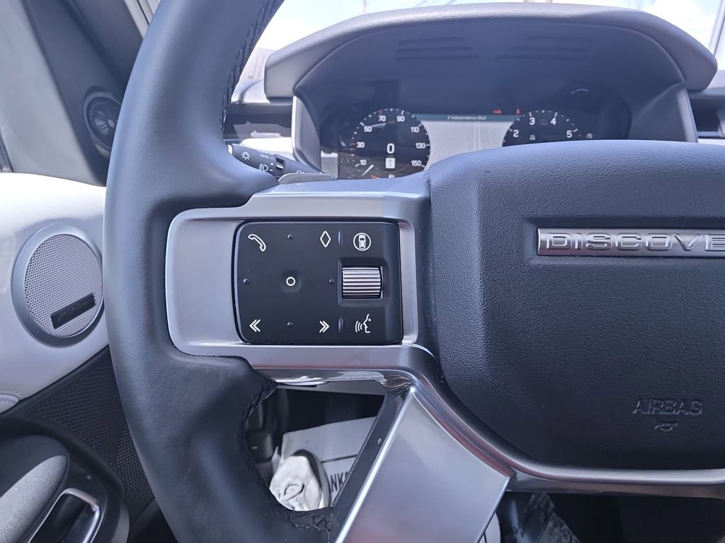Used 2024 Land Rover Discovery S AWD/4WD image 21