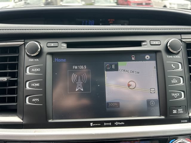 Used 2019 Toyota Highlander XLE FWD image 23