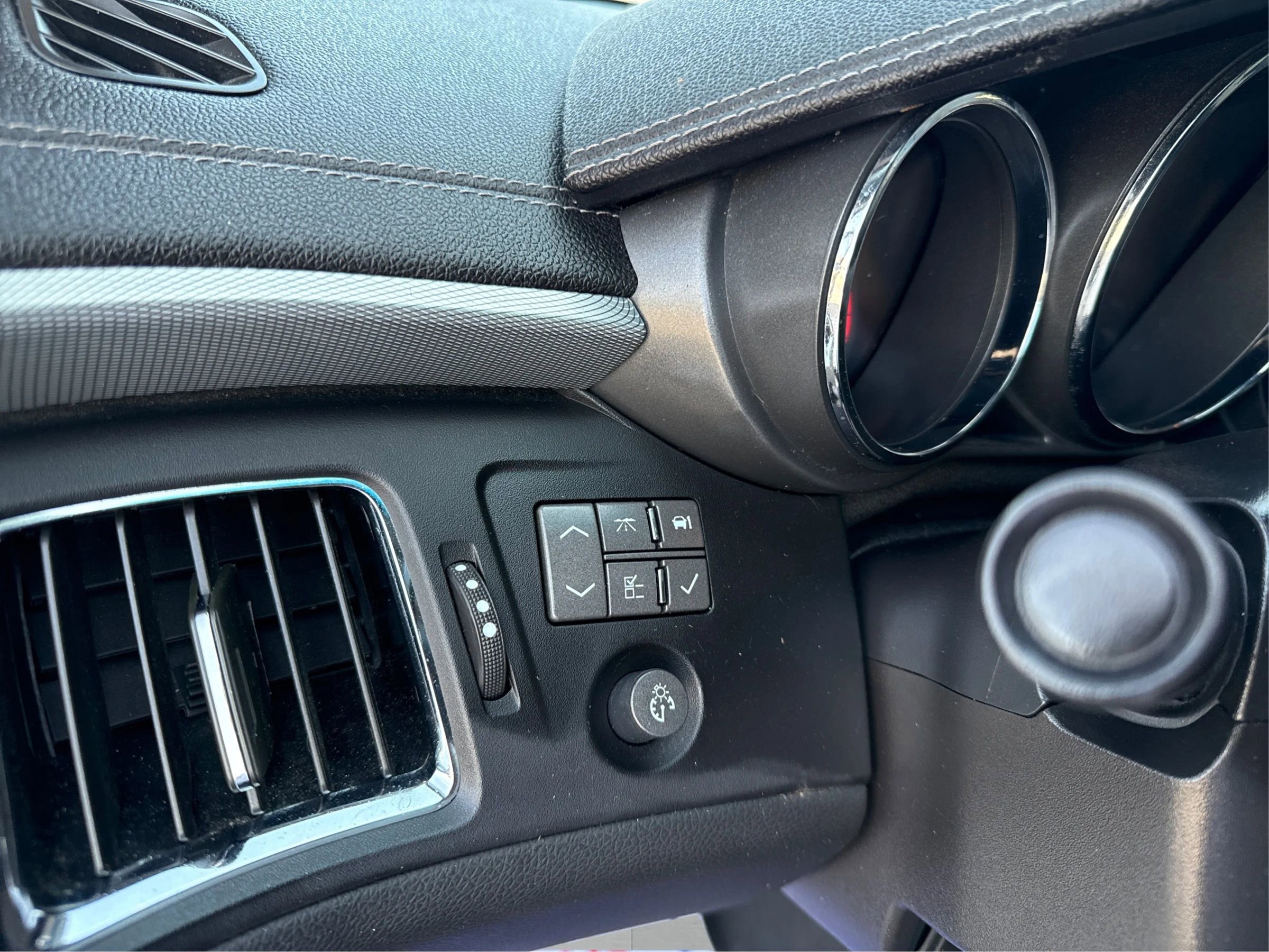 Used 2013 Cadillac CTS Luxury image 19