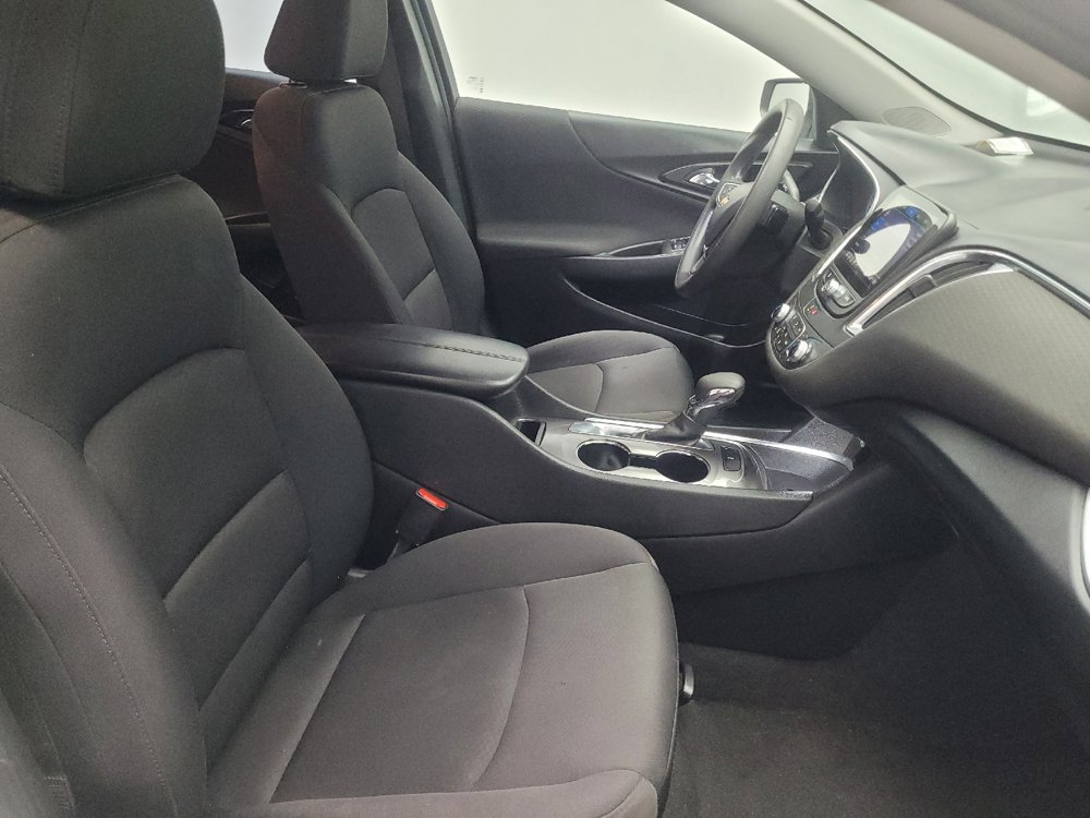 Used 2021 Chevrolet Malibu LT FWD image 21