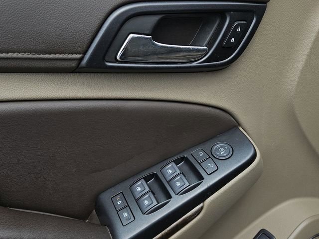 Used 2019 Chevrolet Suburban LT image 22