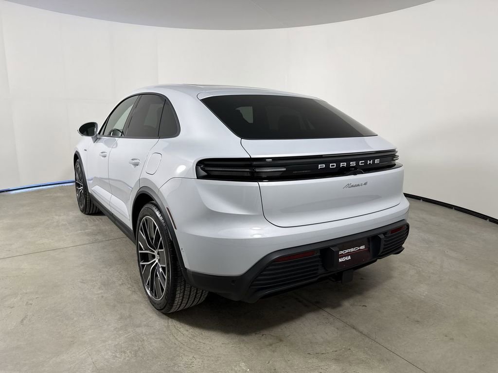 New 2026 Porsche Macan 4 Electric AWD/4WD image 3