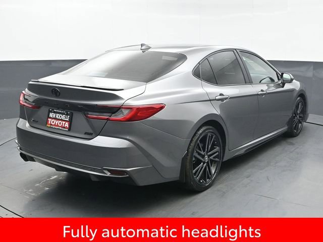 Used 2025 Toyota Camry LE image 7
