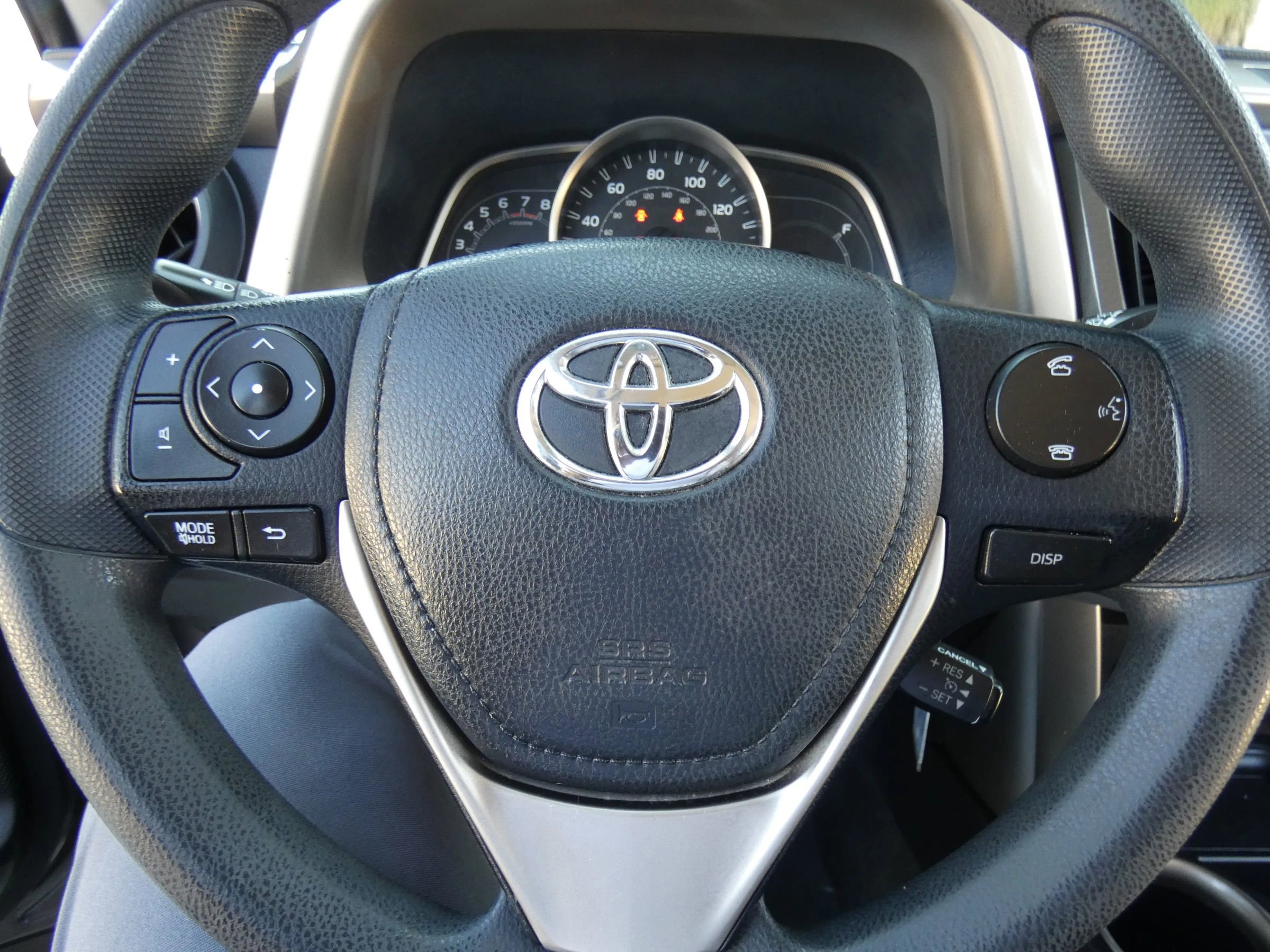 Used 2015 Toyota RAV4 LE image 60