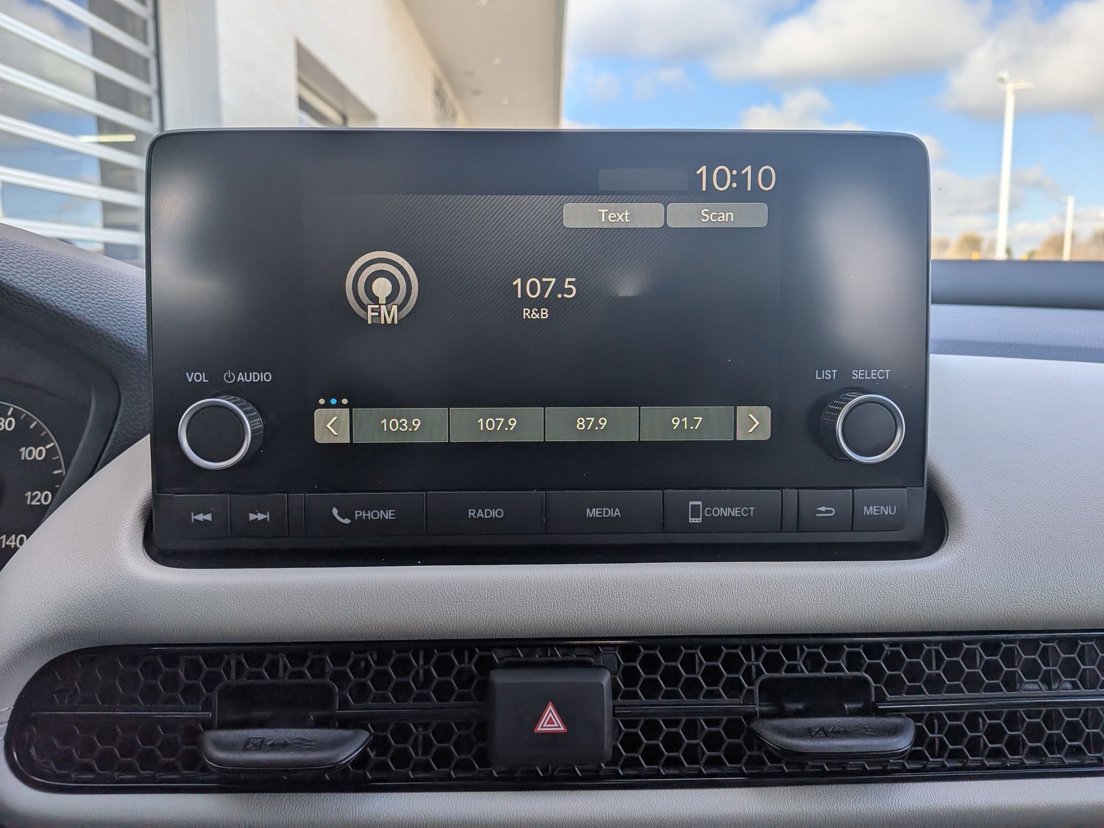 Certified 2023 Honda HR-V LX image 18