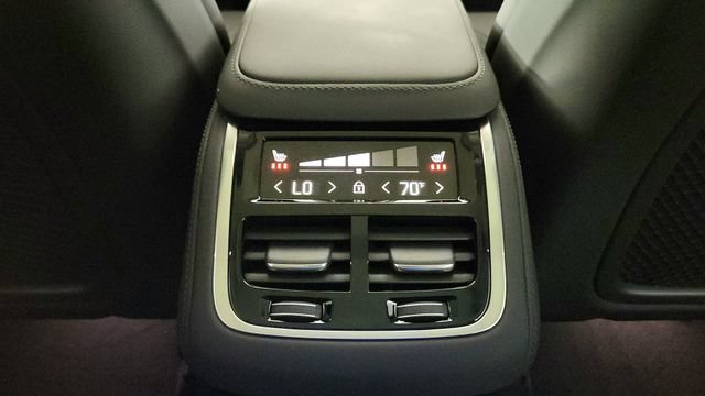 New 2026 Volvo XC90 T8 Plus w/ Protection Package AWD/4WD image 32
