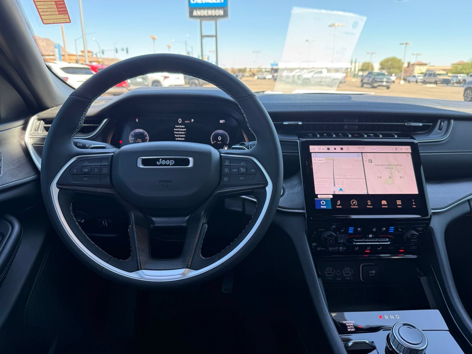Used 2024 Jeep Grand Cherokee Limited w/ Luxury Tech Group II AWD/4WD image 16