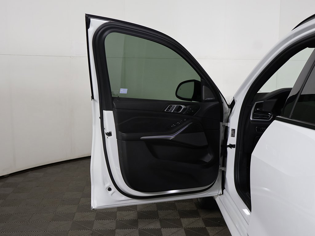 Used 2023 BMW X5 M50i w/ Executive Package image 24