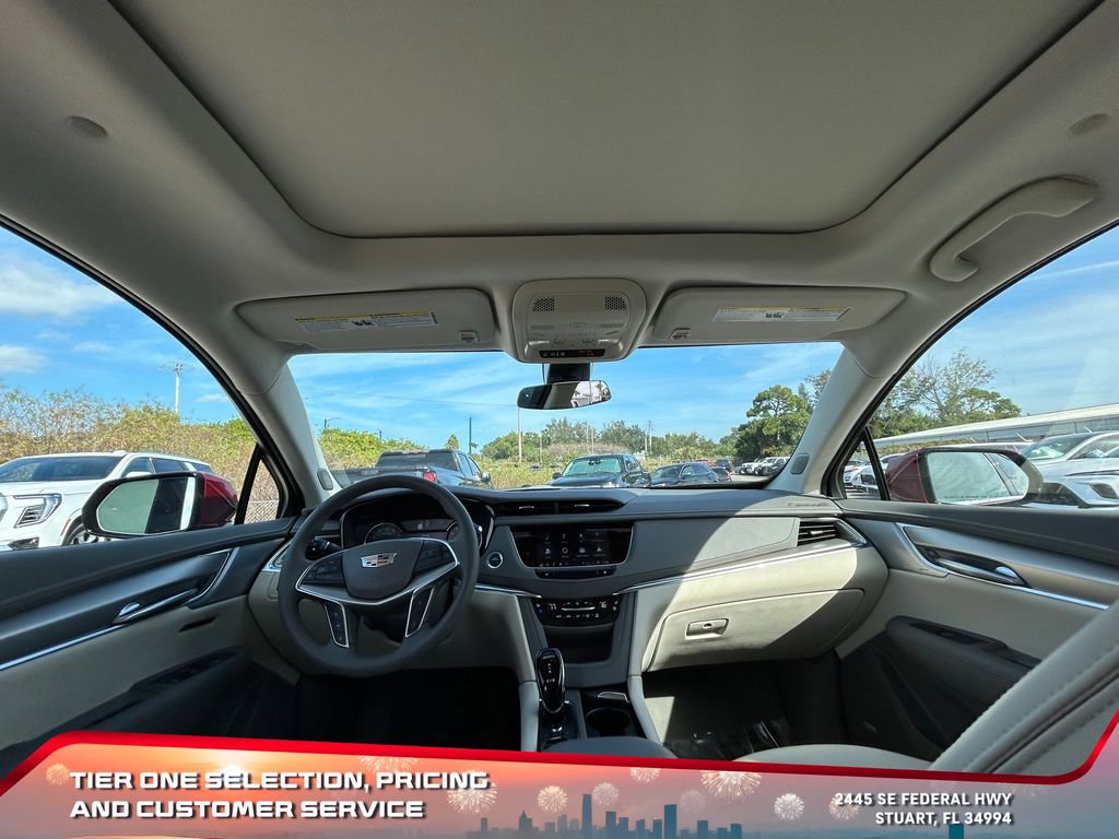 Used 2025 Cadillac XT5 Premium Luxury image 14