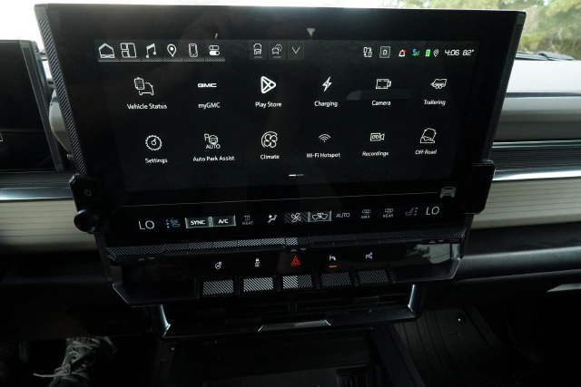 Used 2026 GMC Hummer EV SUV AWD/4WD image 16