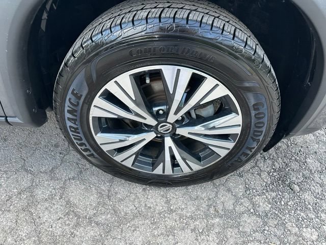 Used 2021 Nissan Rogue SV w/ Premium Package FWD image 12