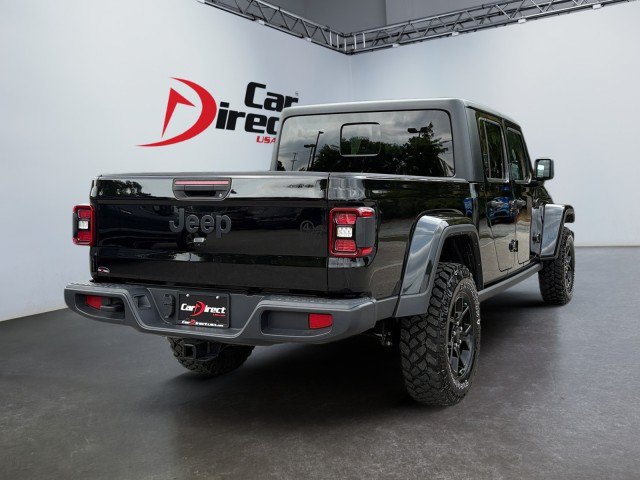 Used 2024 Jeep Gladiator Sport AWD/4WD image 9