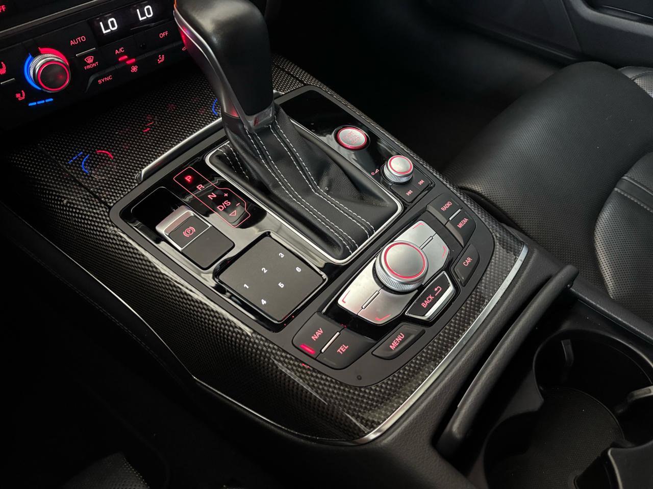 Used 2017 Audi S6 Prestige w/ Prestige Package image 16