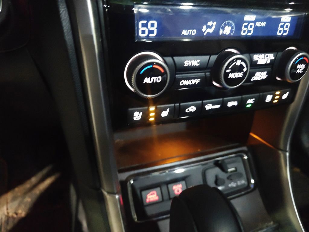 Used 2022 Subaru Ascent Touring image 11