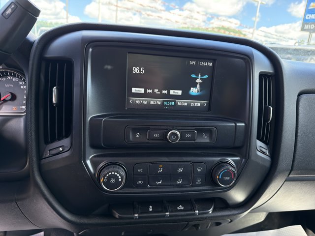 Used 2018 Chevrolet Silverado 1500 Custom w/ Custom Value Package AWD/4WD image 21