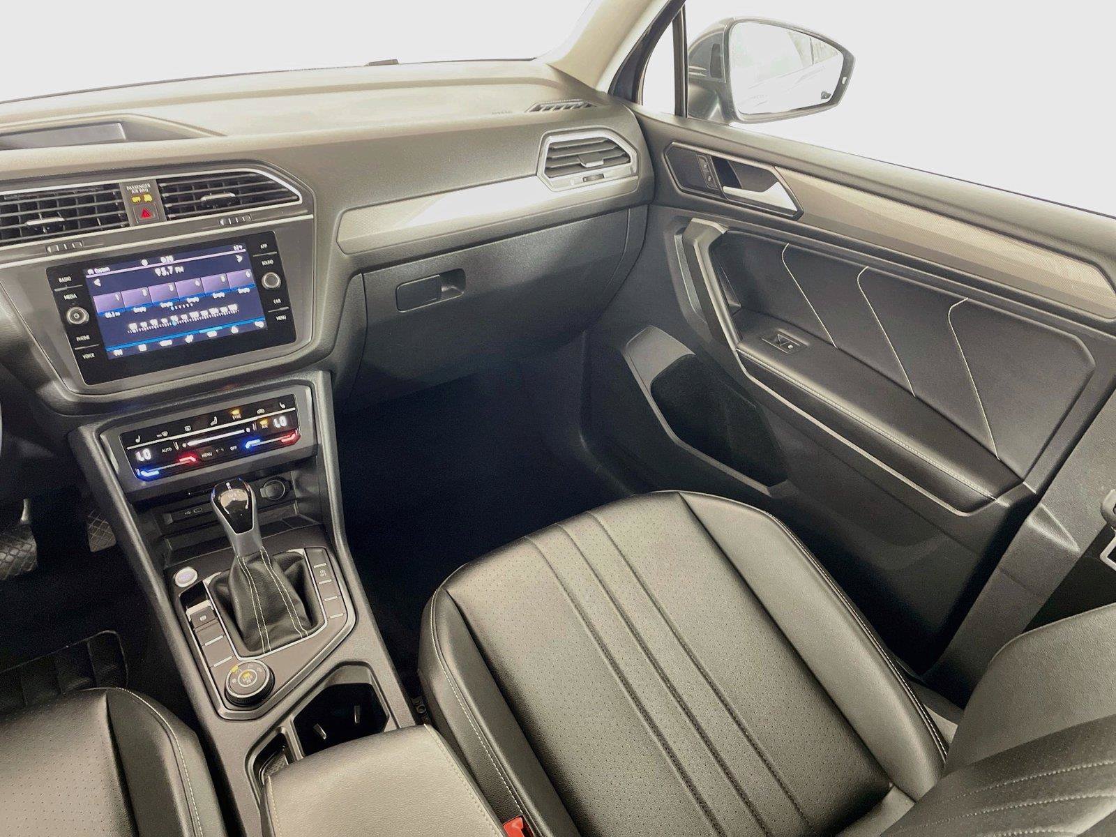 Used 2024 Volkswagen Tiguan SE AWD/4WD image 23