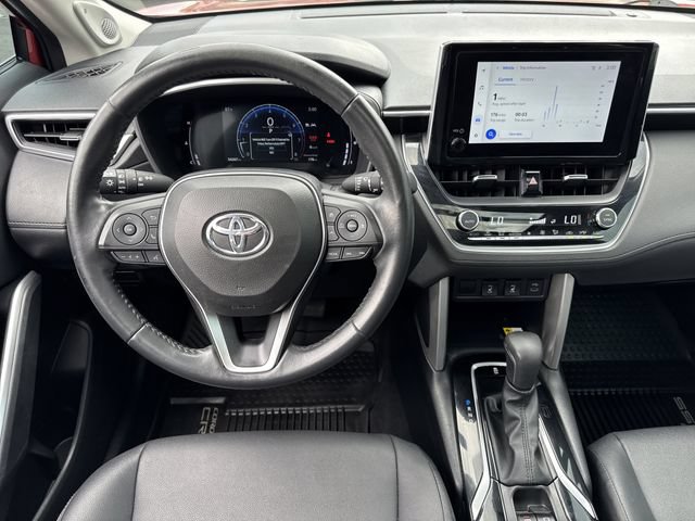 Used 2023 Toyota Corolla Cross XLE w/ Convenience Package AWD/4WD image 14