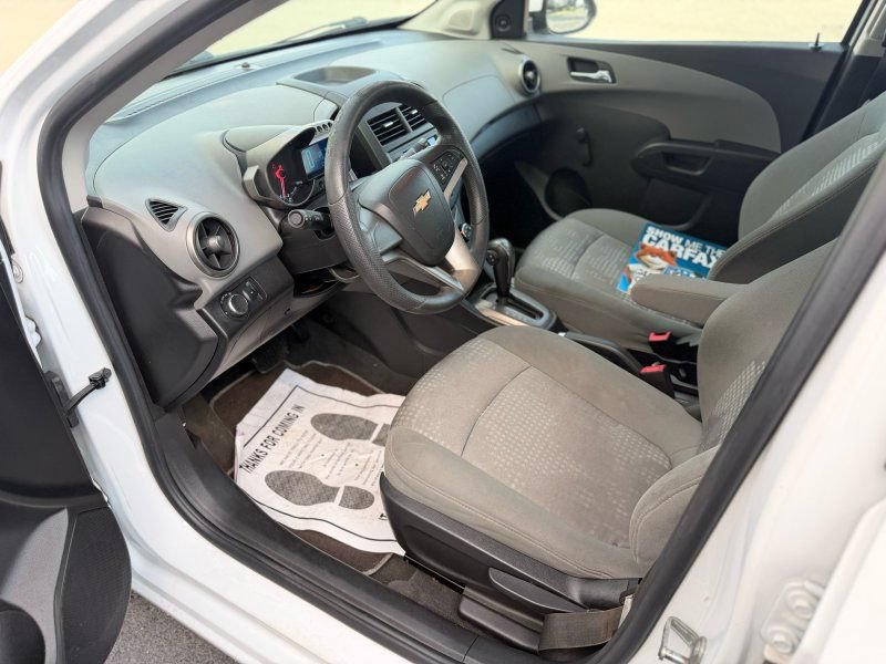 Used 2014 Chevrolet Sonic LS FWD image 10